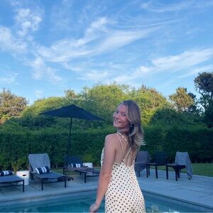 Meet your Posher, Abbe